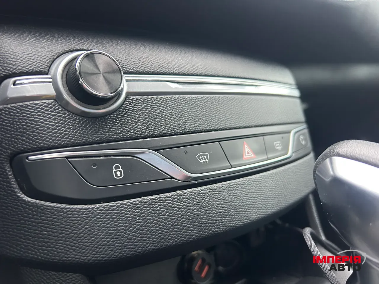 Peugeot 308 - фото 11