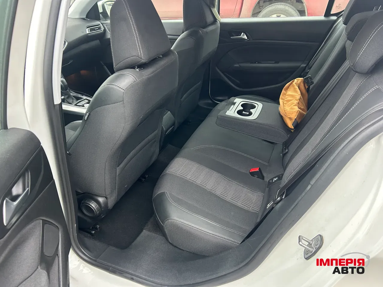 Peugeot 308 - фото 8