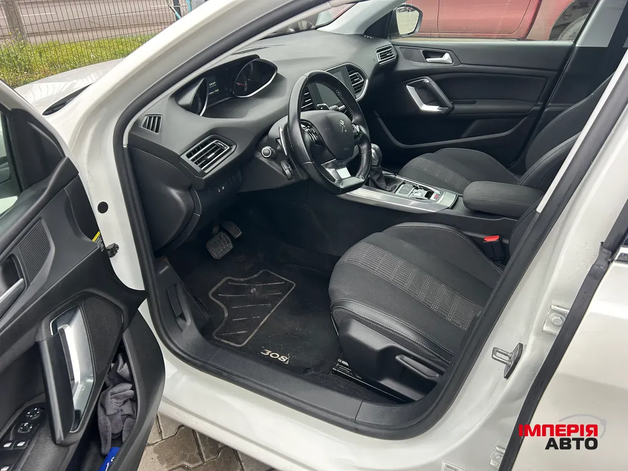 Peugeot 308 - фото 7