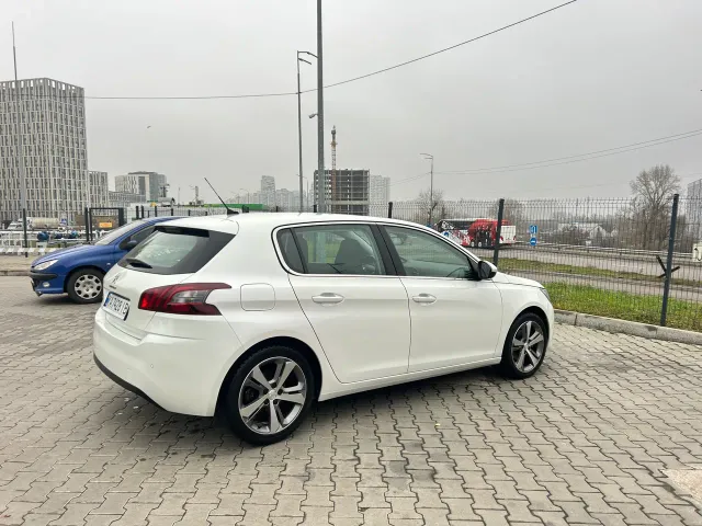 Peugeot 308 - фото 5