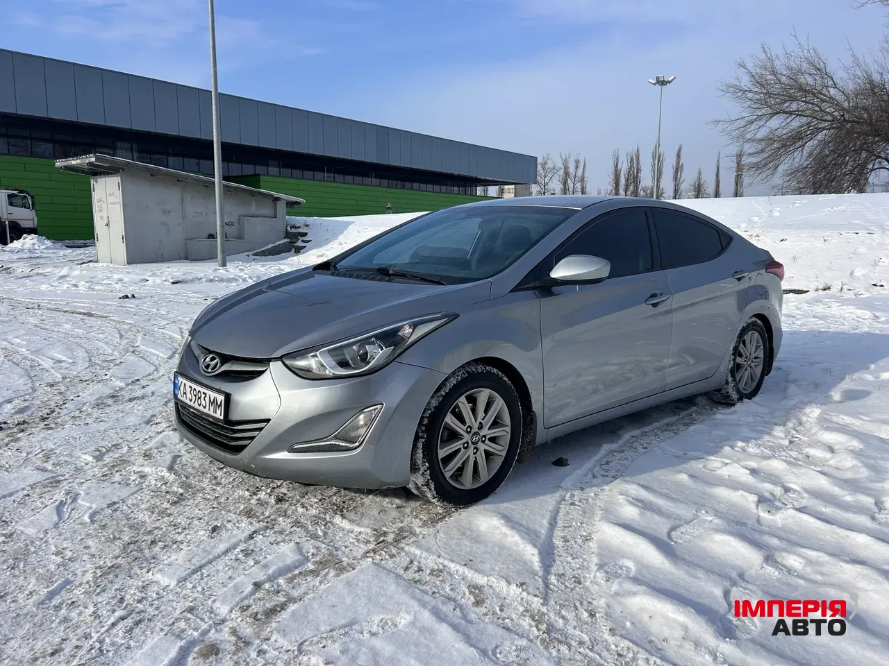 Hyundai Elantra - фото 1