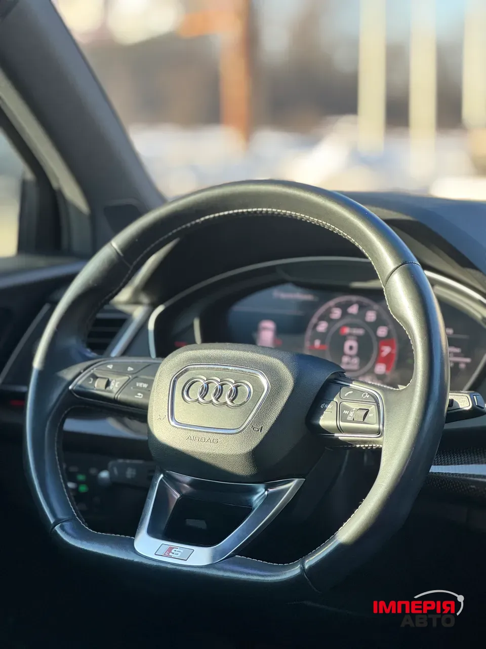 Audi SQ5 - фото 7