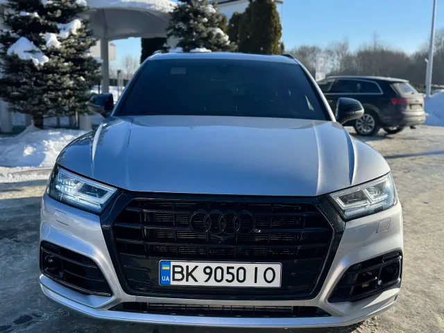 Audi SQ5 - фото 1