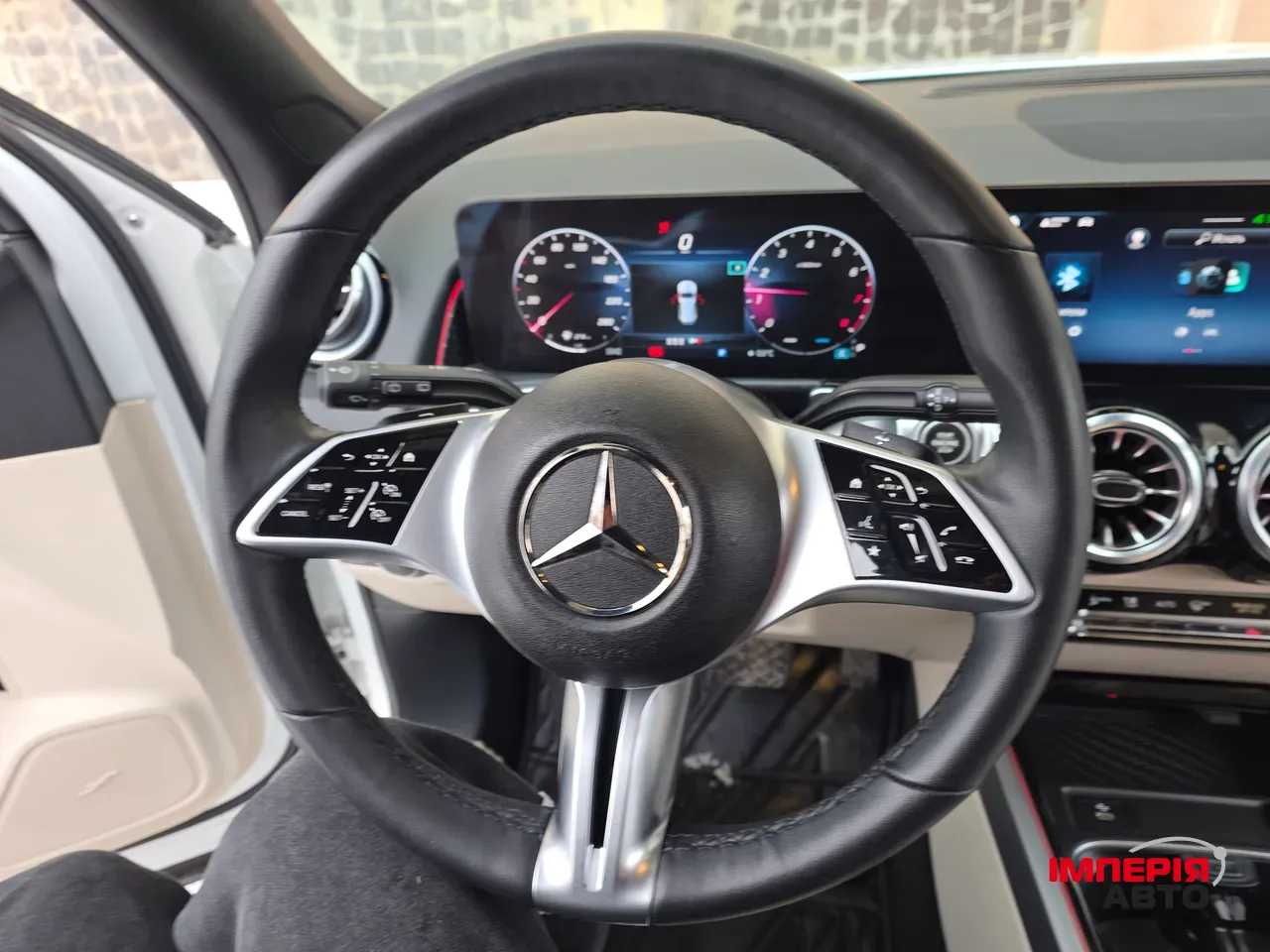 Mercedes-Benz GLB - фото 29