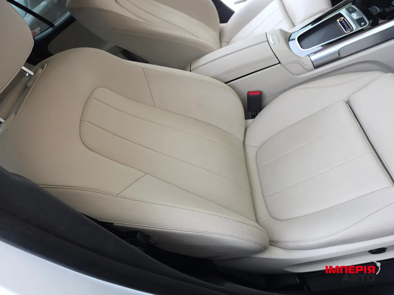 Mercedes-Benz GLB - фото 13