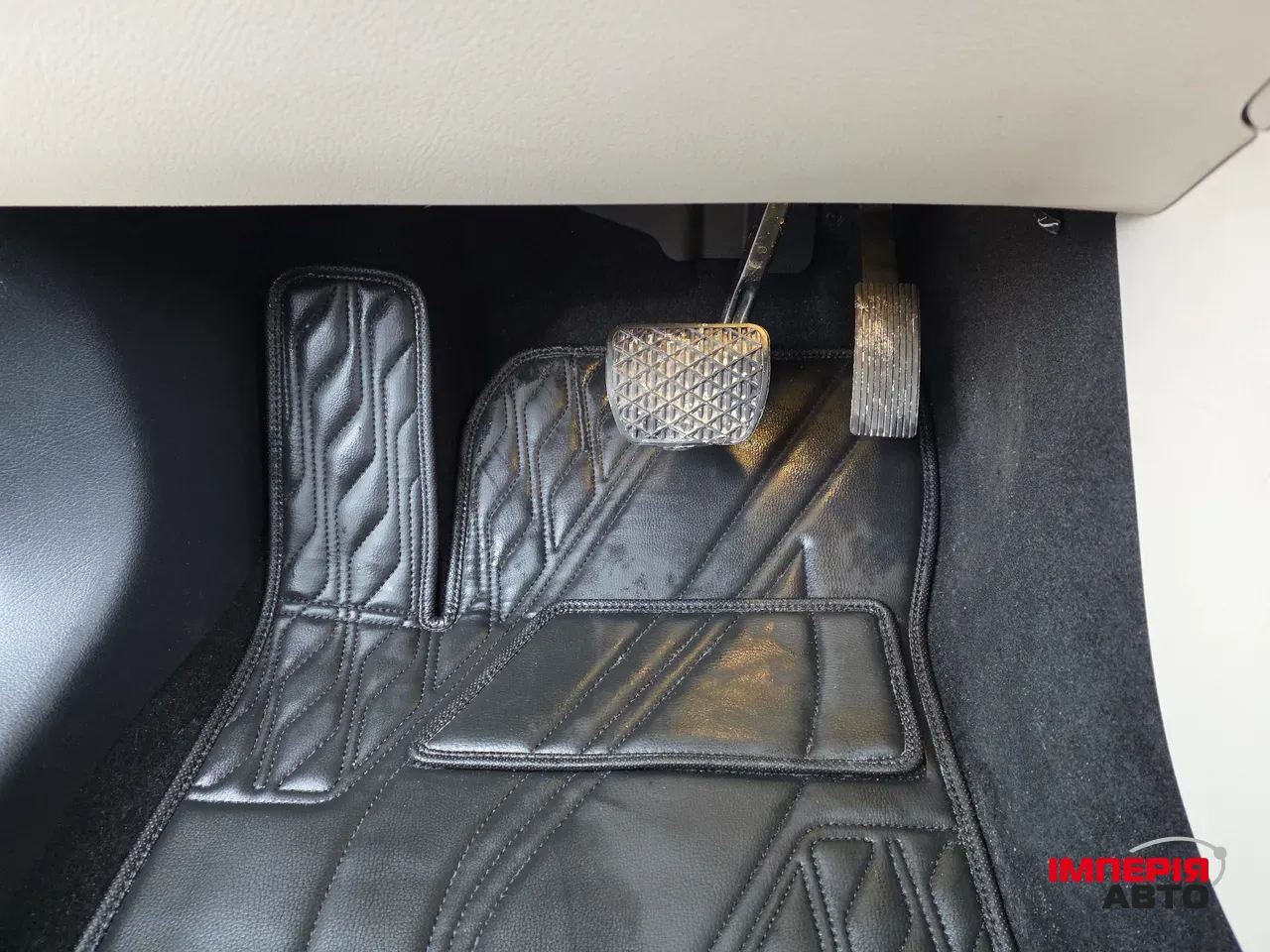 Mercedes-Benz GLB - фото 24