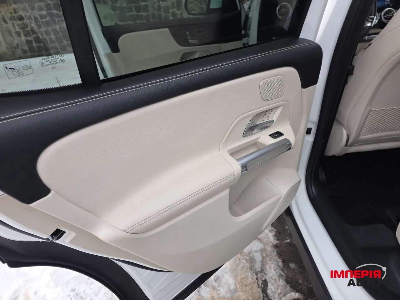 Mercedes-Benz GLB - фото 11