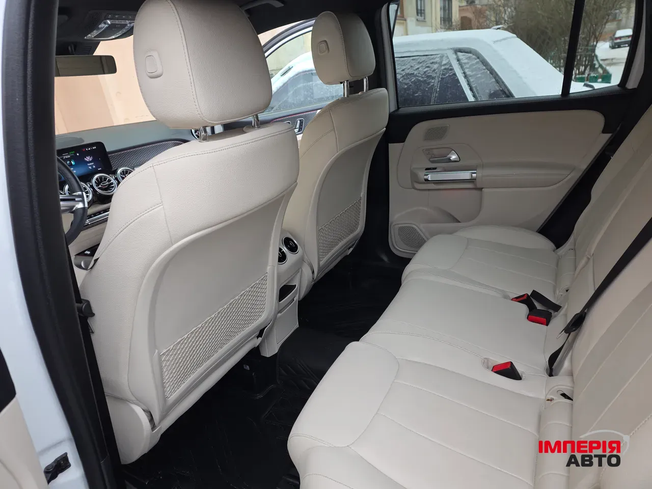 Mercedes-Benz GLB - фото 9