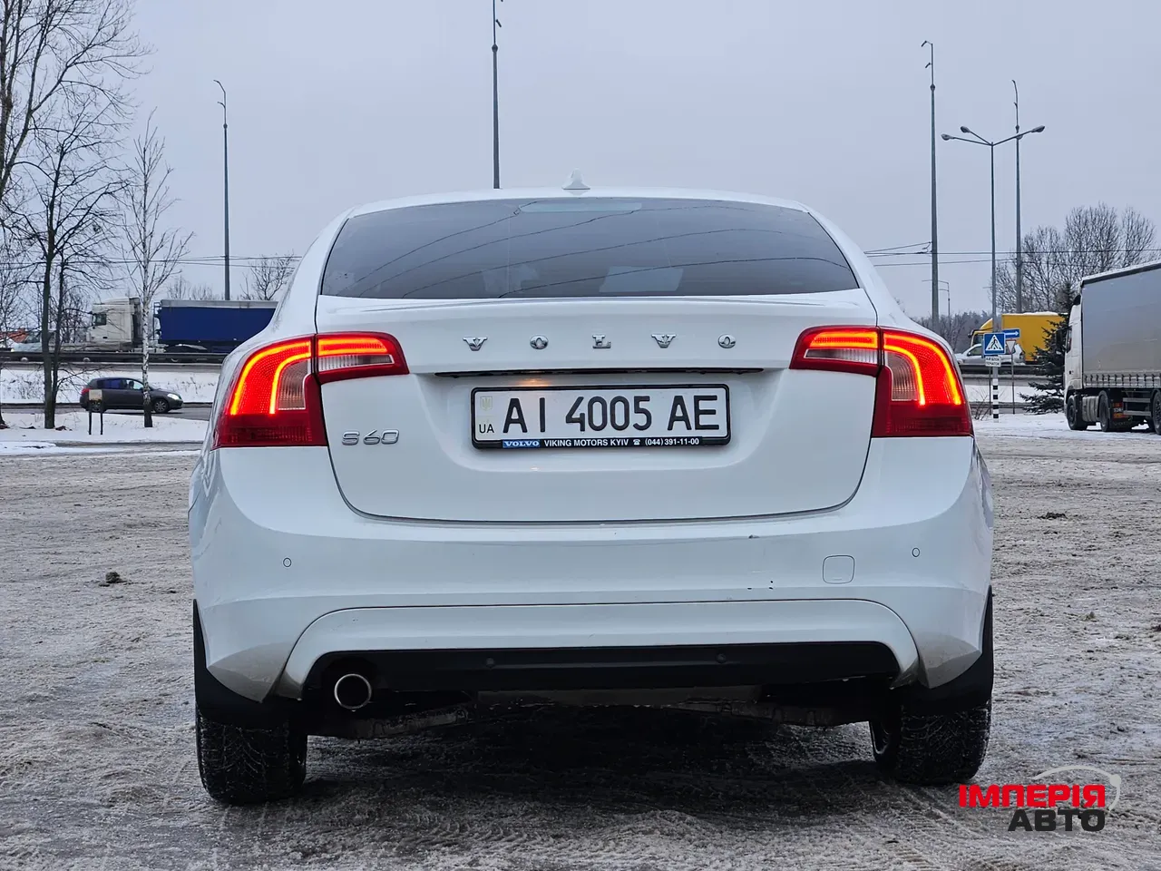 Volvo S60 - фото 12
