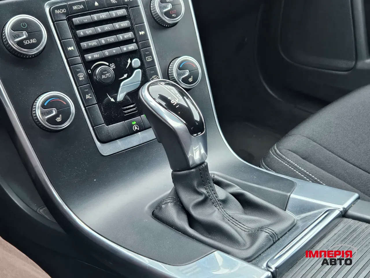 Volvo S60 - фото 37