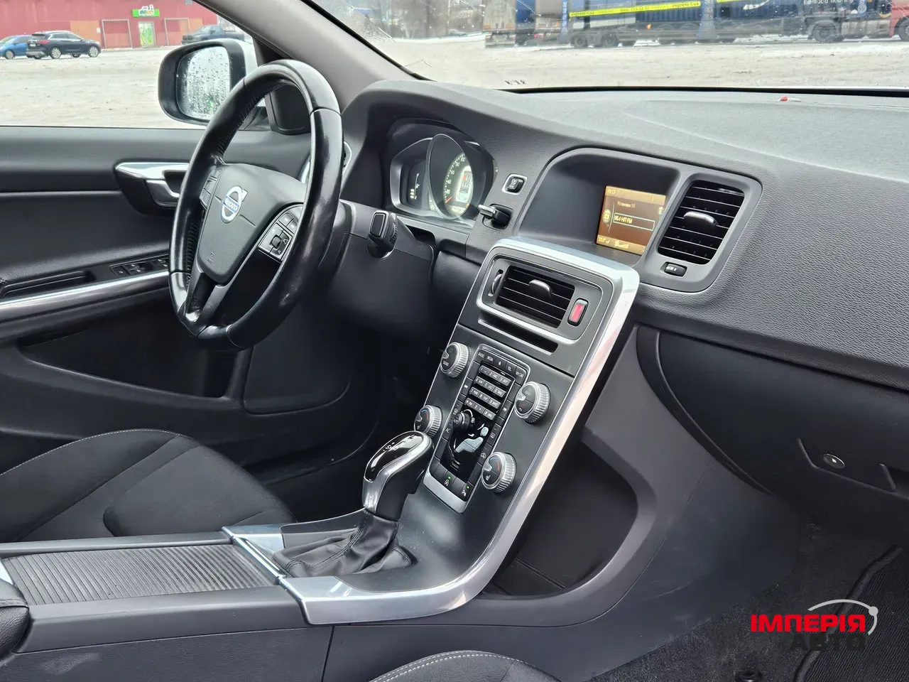 Volvo S60 - фото 29