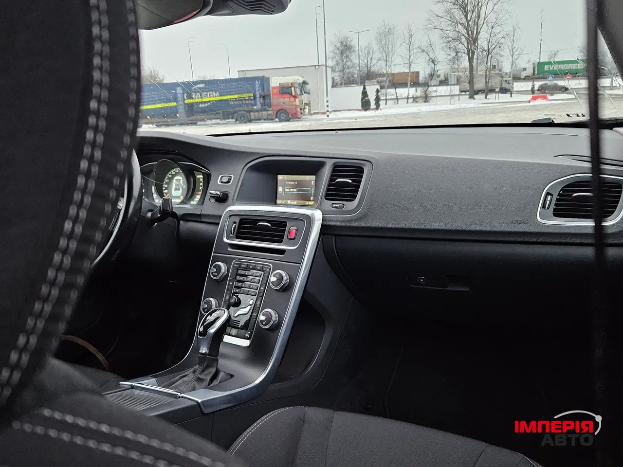 Volvo S60 - фото 27