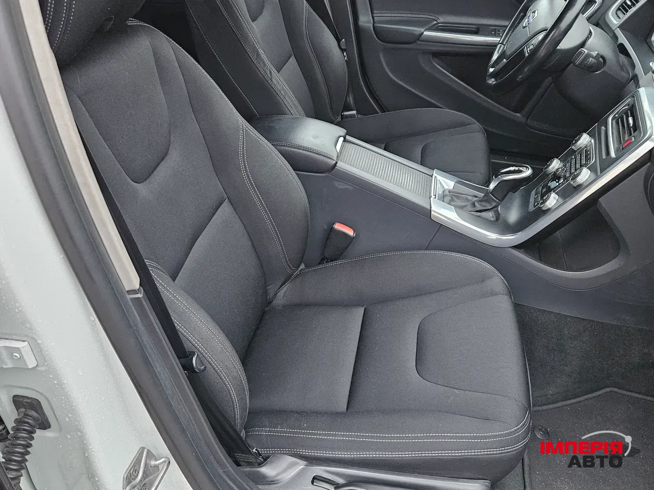 Volvo S60 - фото 30