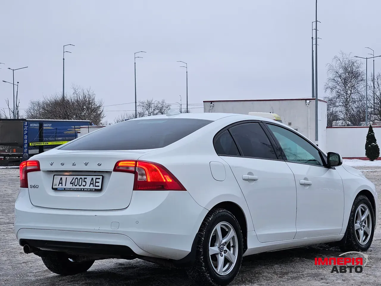 Volvo S60 - фото 4