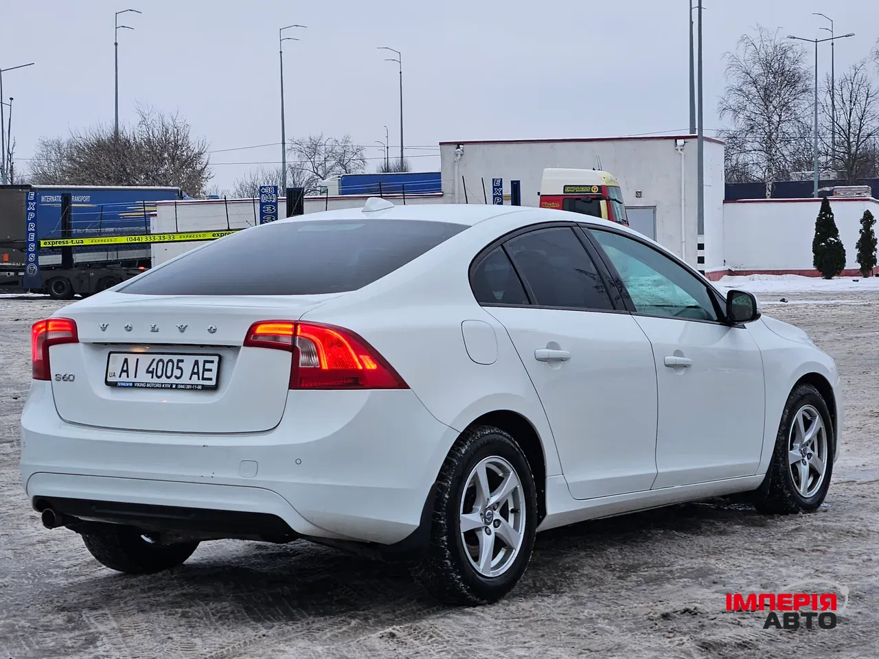 Volvo S60 - фото 9