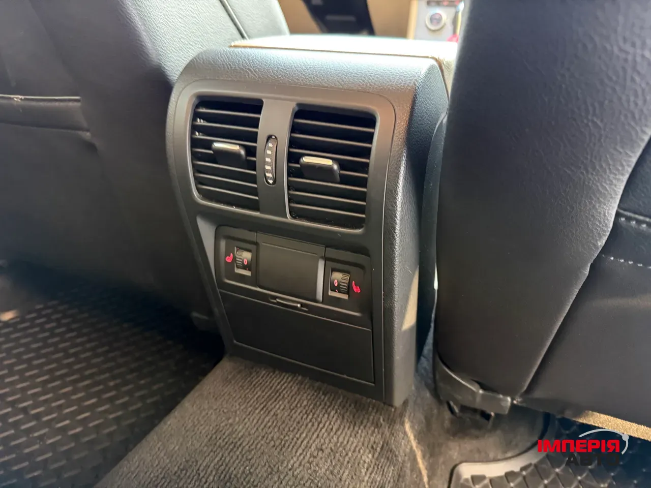 Volkswagen Passat CC - фото 8