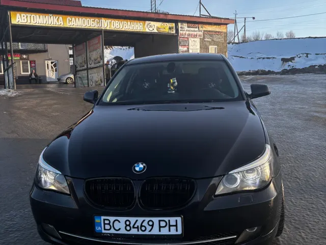 BMW 5 серії - фото 1
