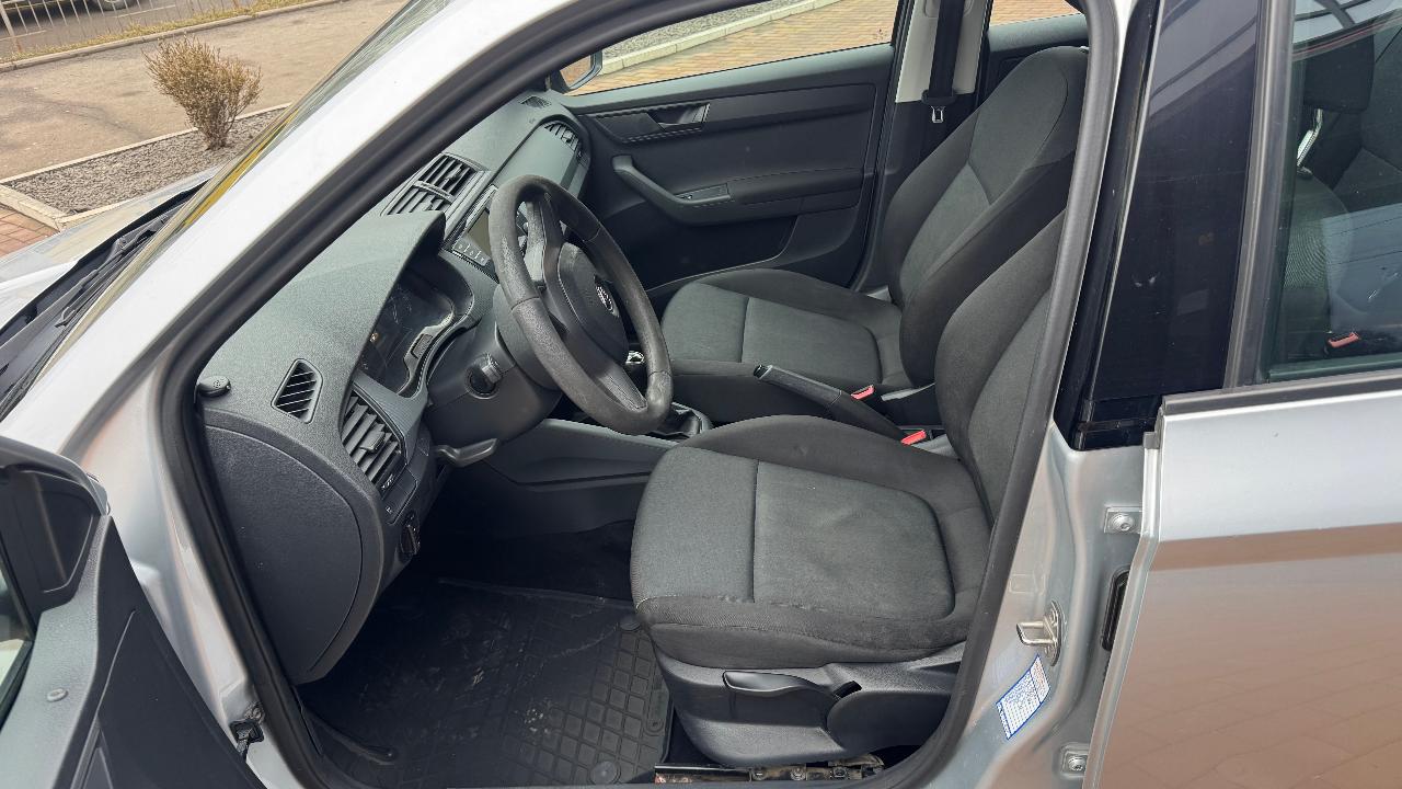 Skoda Fabia - фото 9