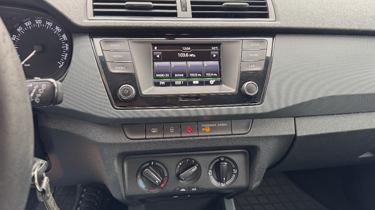 Skoda Fabia - фото 6