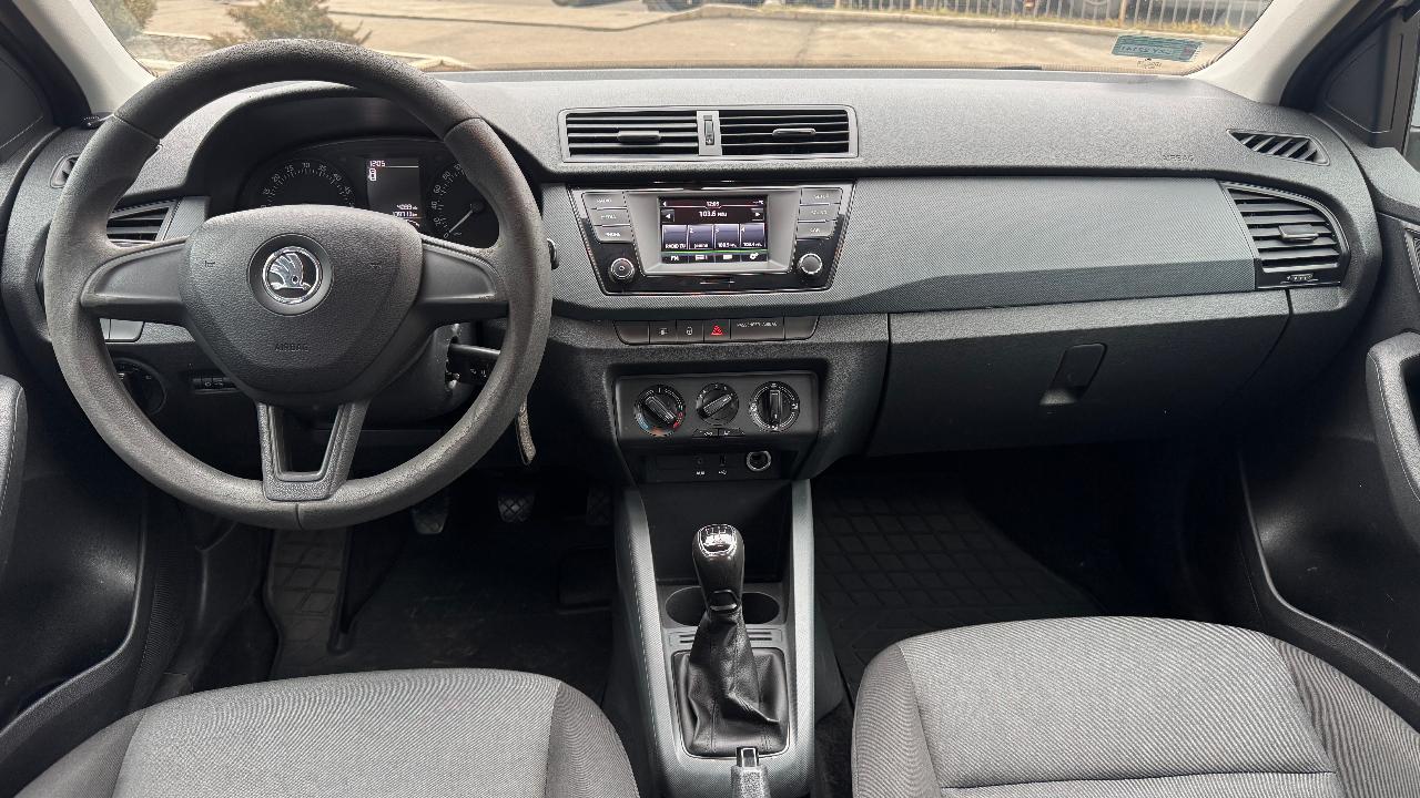 Skoda Fabia - фото 15