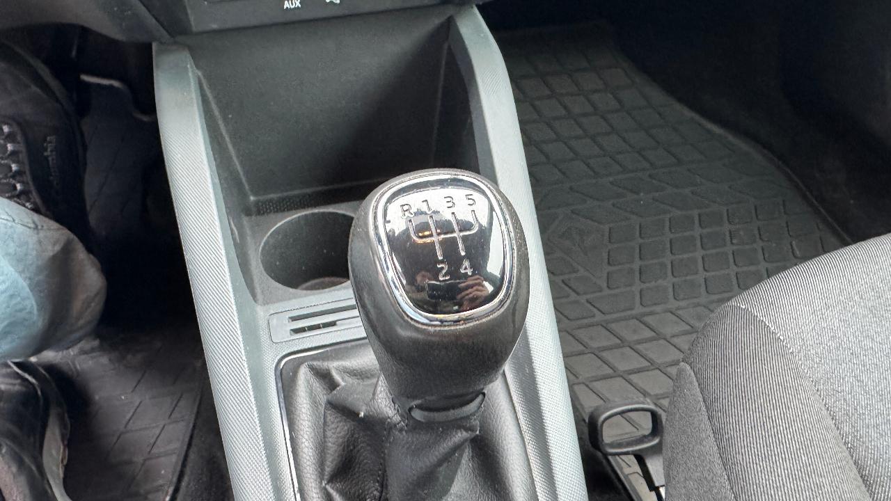 Skoda Fabia - фото 8