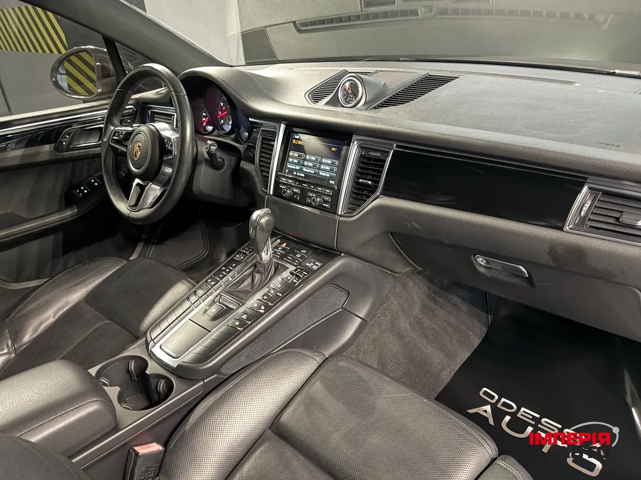 Porsche Macan - фото 33