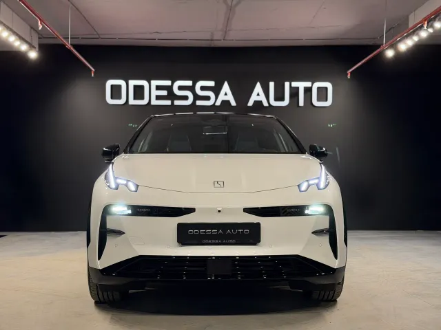 Zeekr X - фото 1