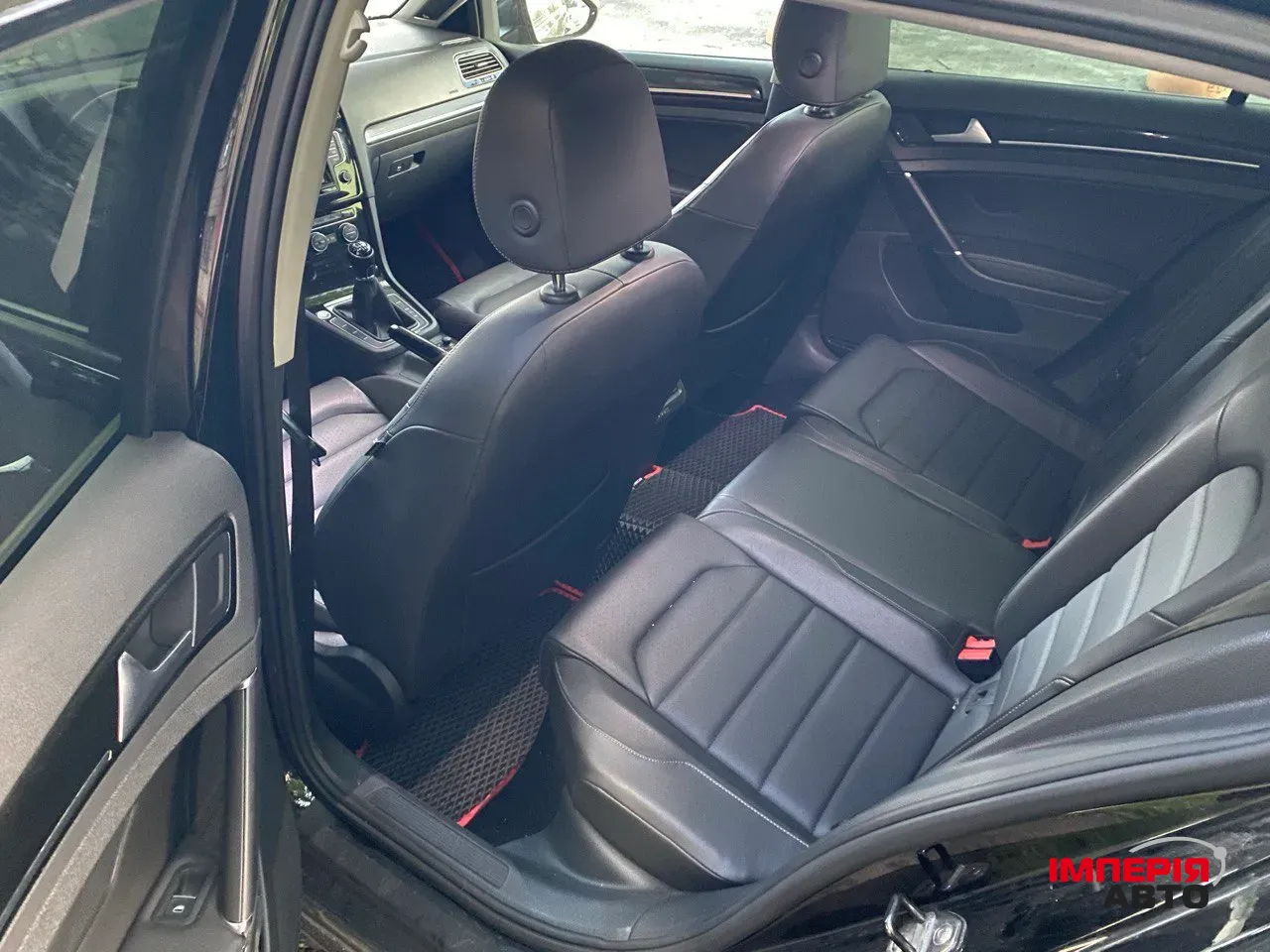 Volkswagen Golf - фото 7