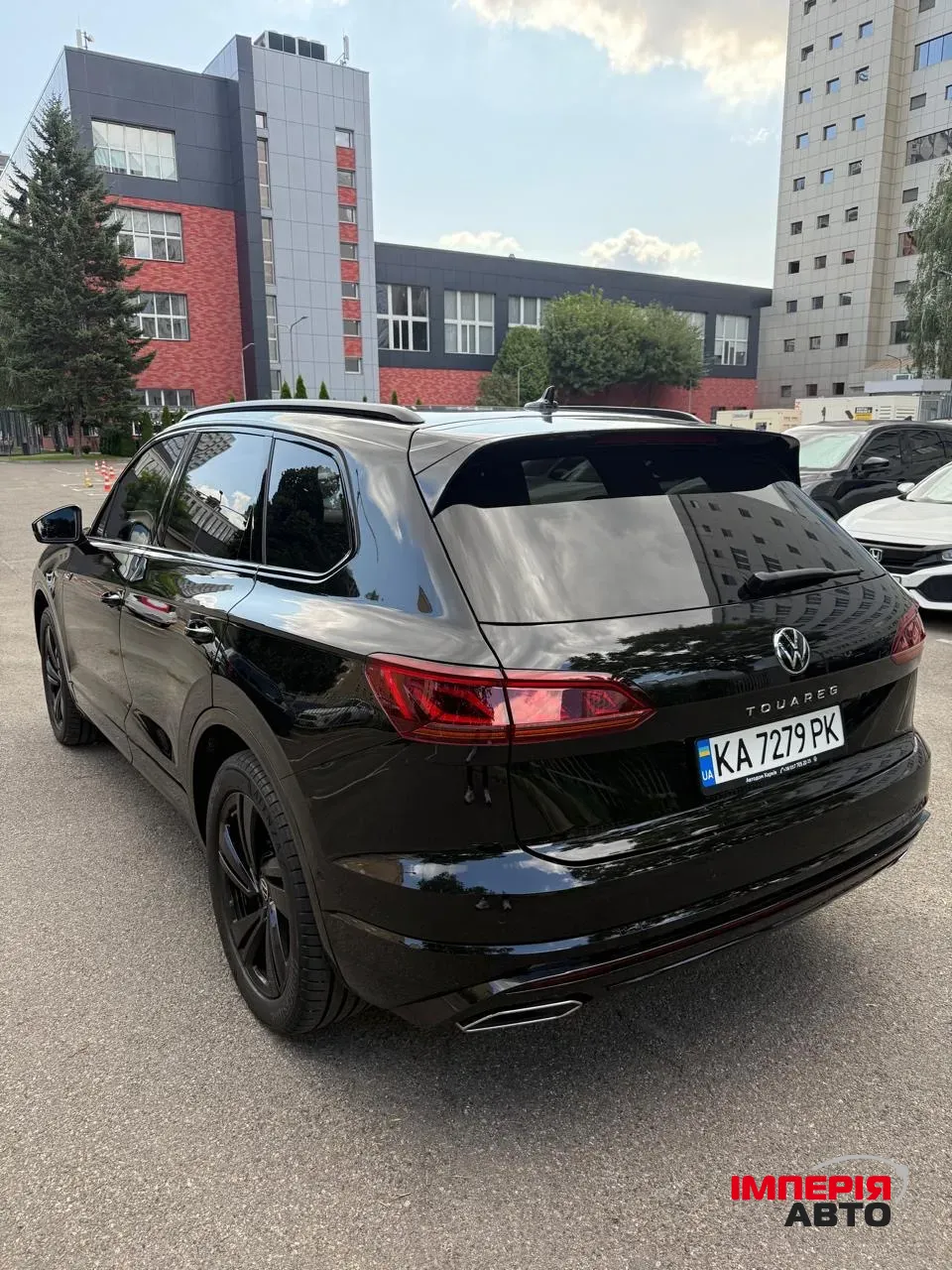 Volkswagen Touareg - фото 3