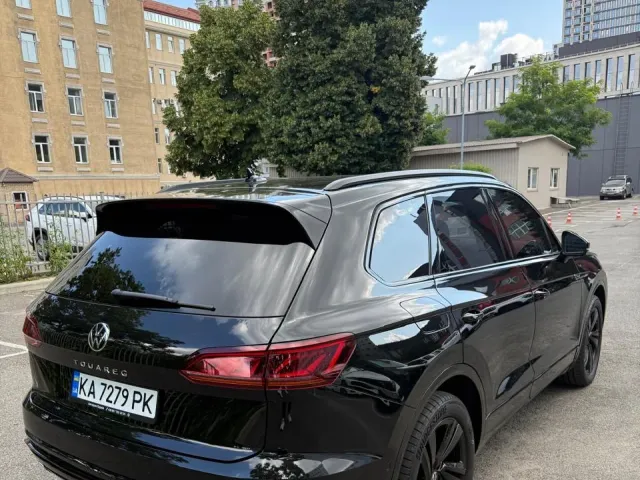 Volkswagen Touareg - фото 4
