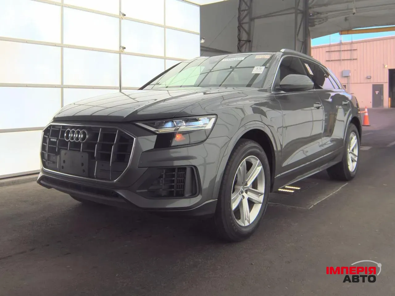 Audi Q8 - фото 1