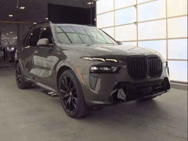 BMW X7 - фото 2