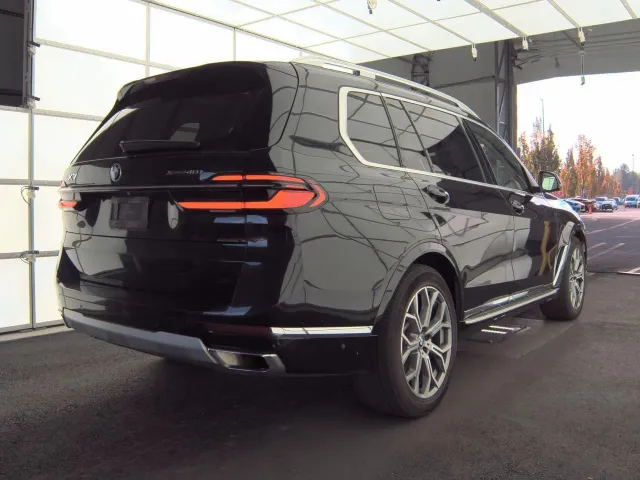 BMW X7 - фото 3