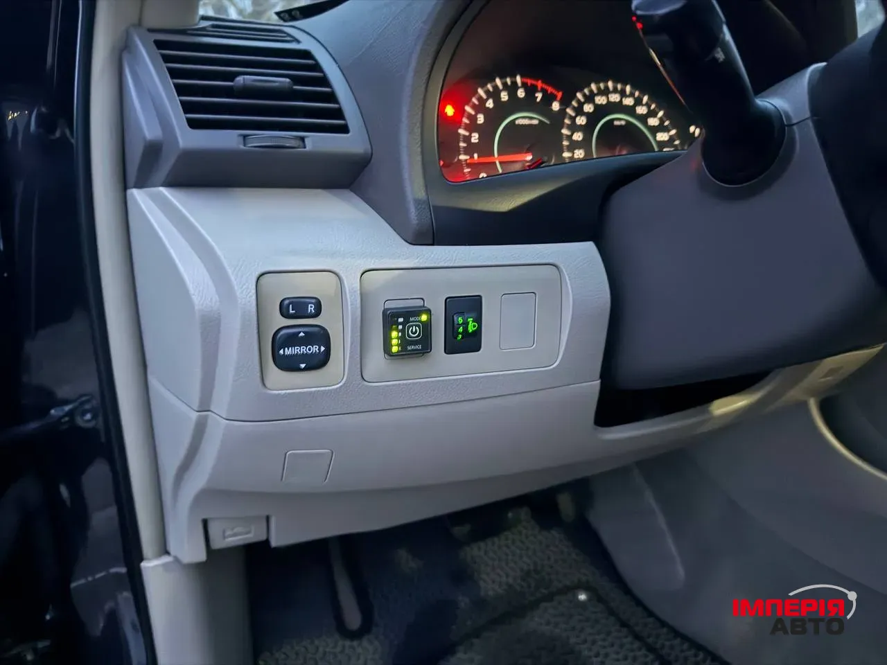 Toyota Camry - фото 8