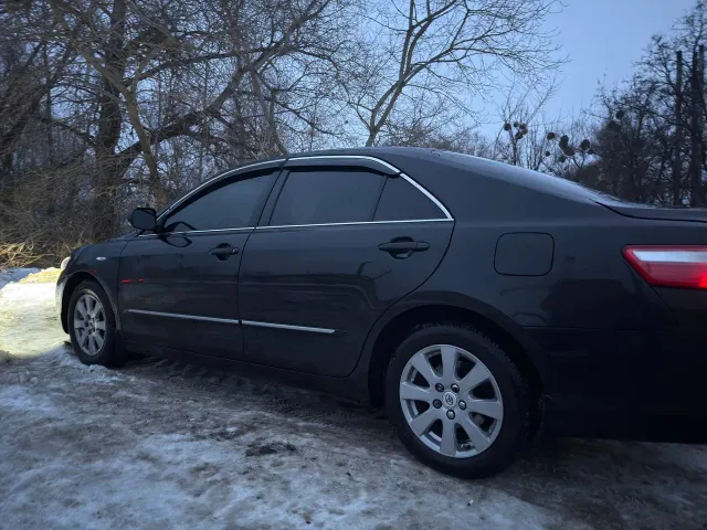 Toyota Camry - фото 3