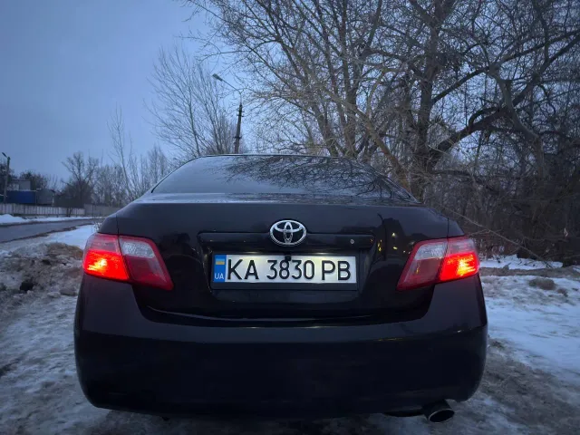 Toyota Camry - фото 5