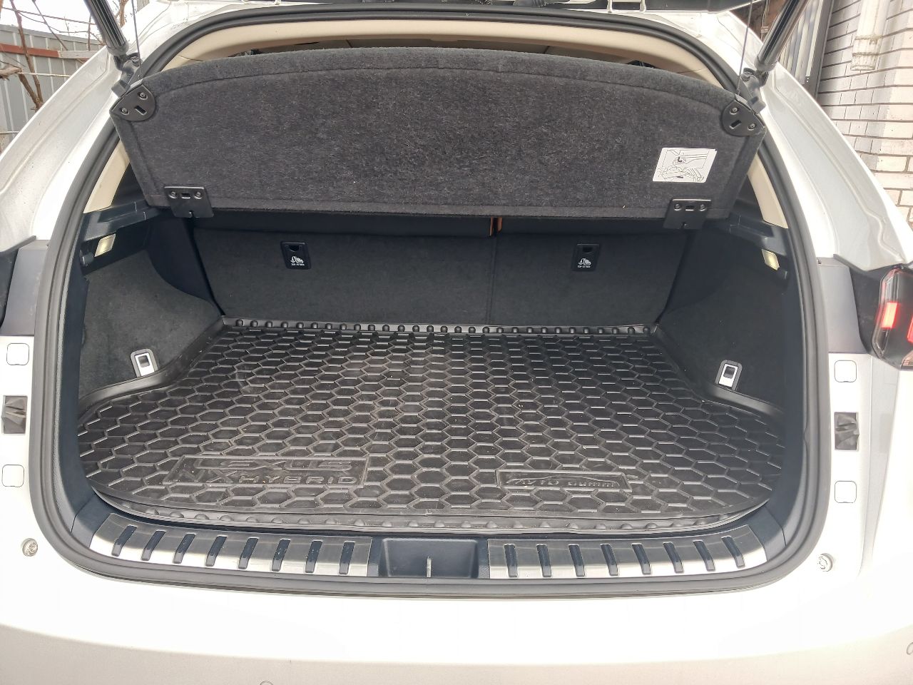 Lexus NX - фото 17