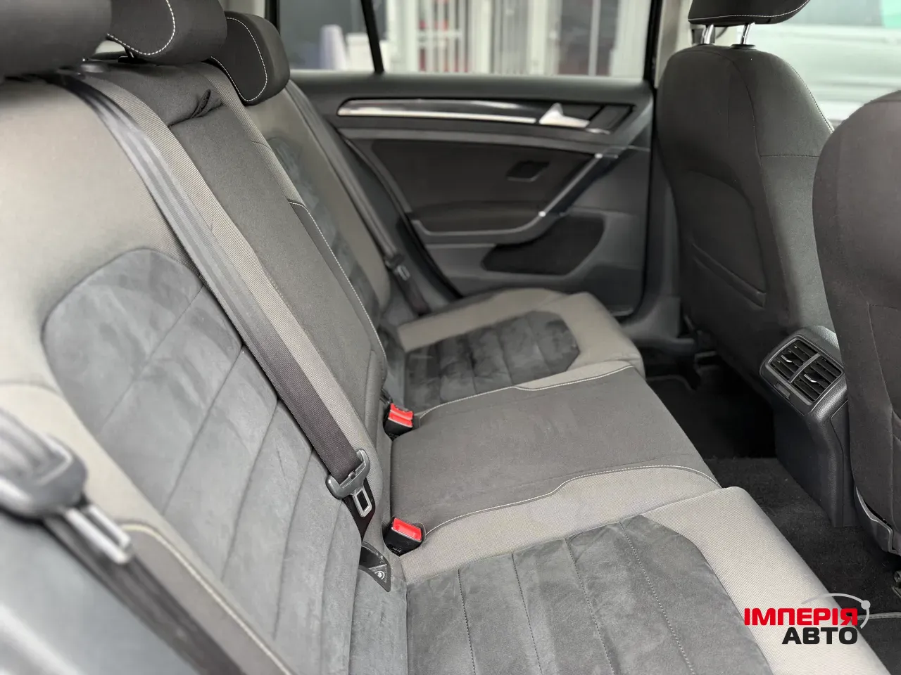 Volkswagen Golf - фото 9