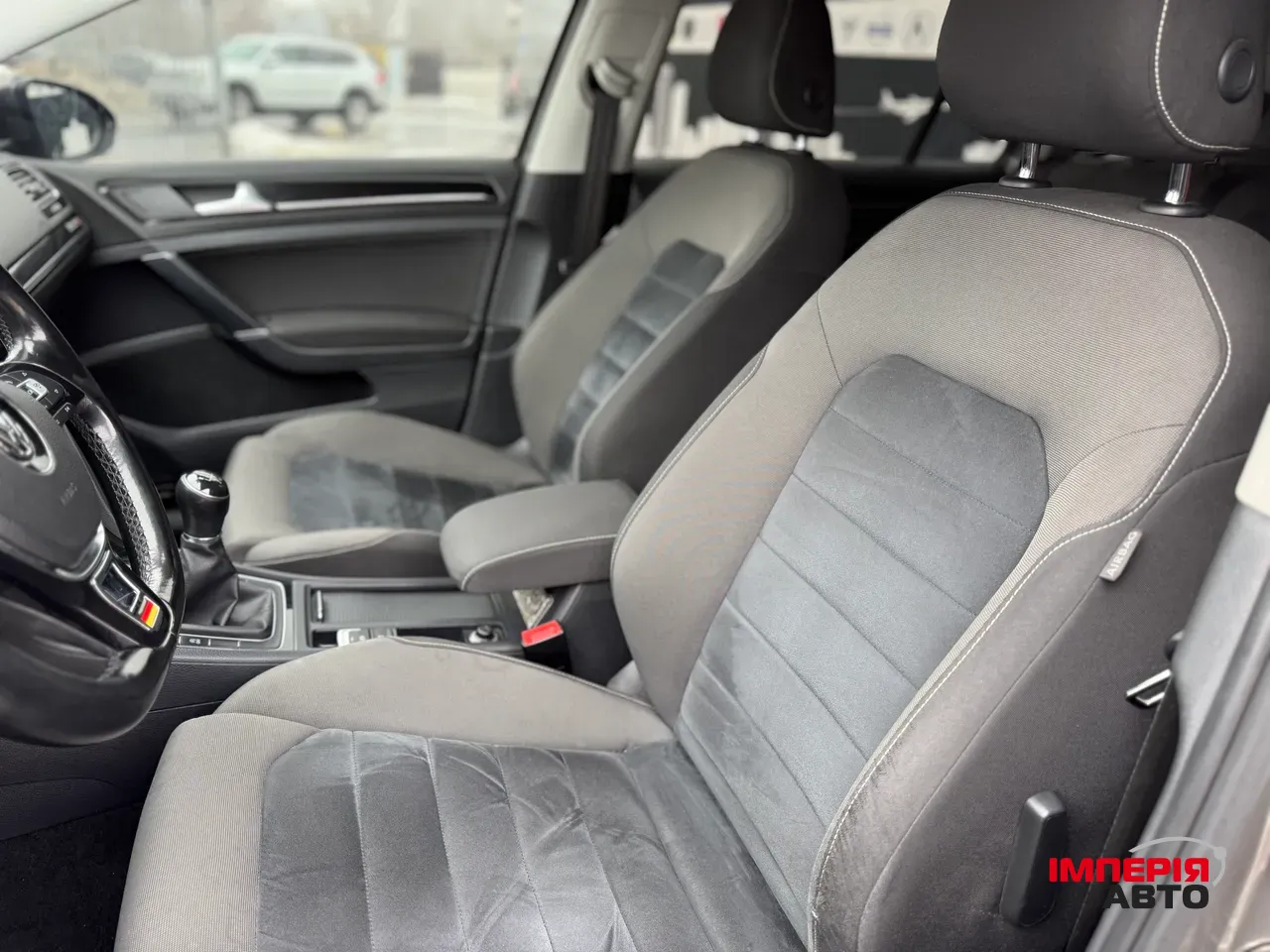 Volkswagen Golf - фото 11