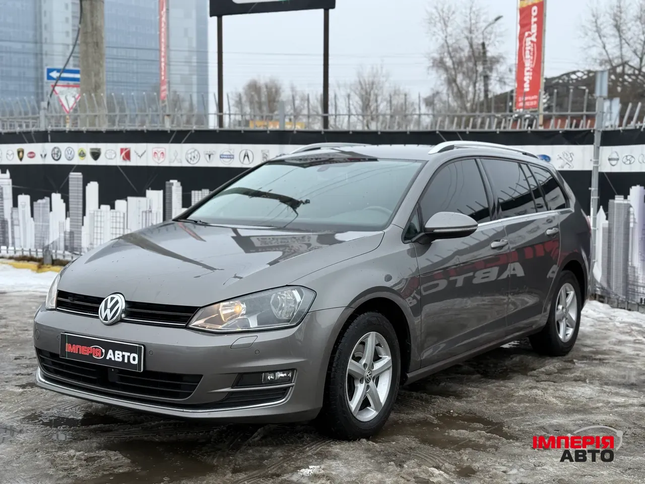 Volkswagen Golf - фото 1