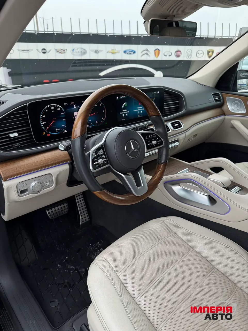 Mercedes-Benz GLS - фото 13