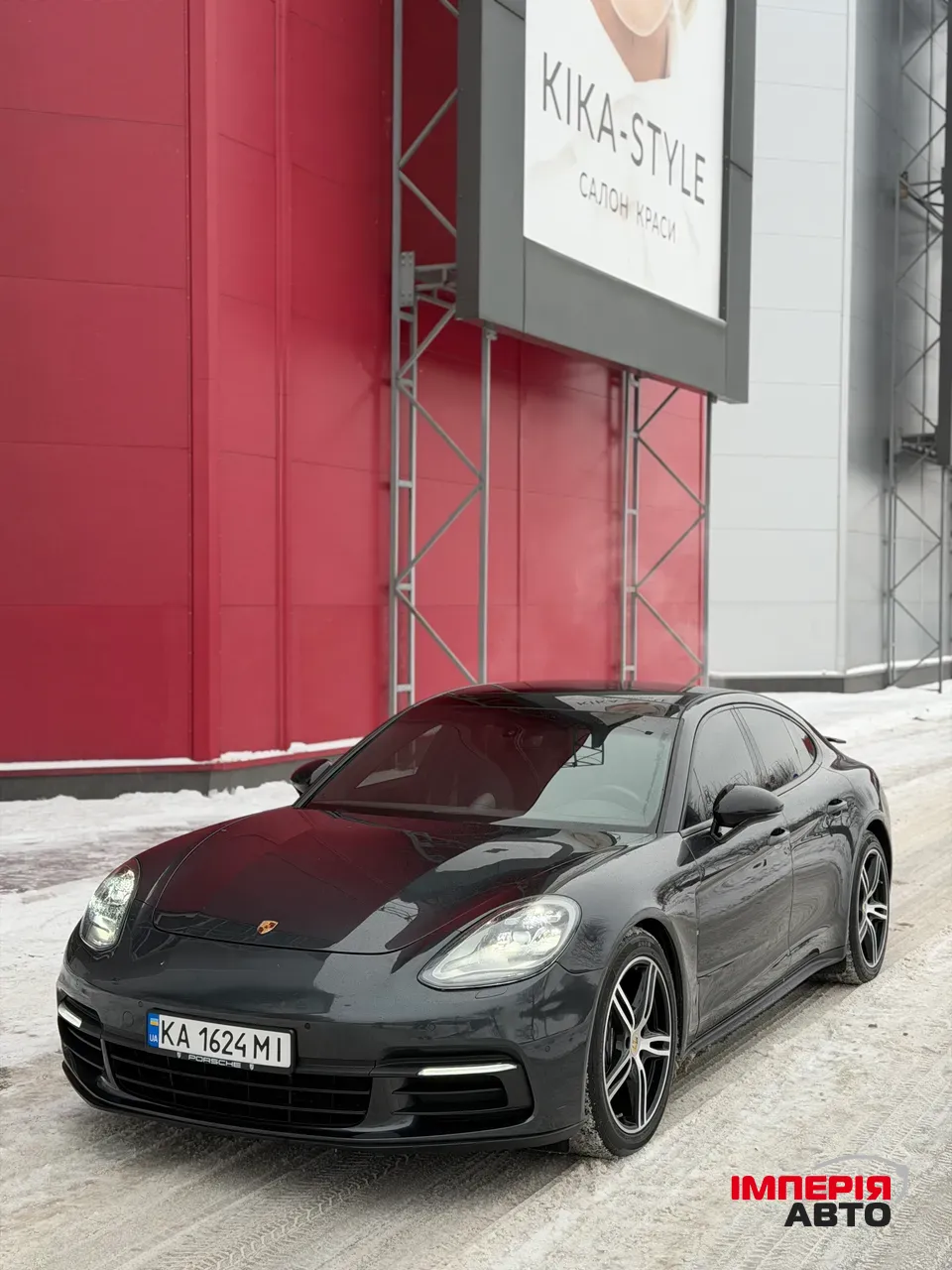 Porsche Panamera - фото 1