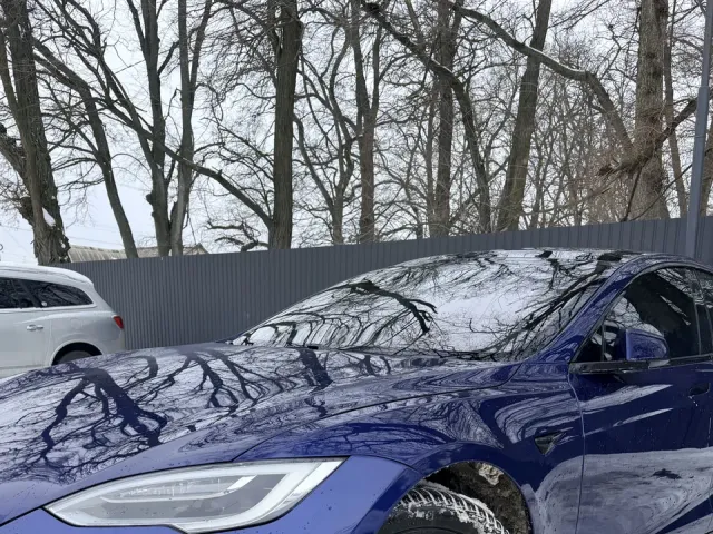 Tesla Model S - фото 4