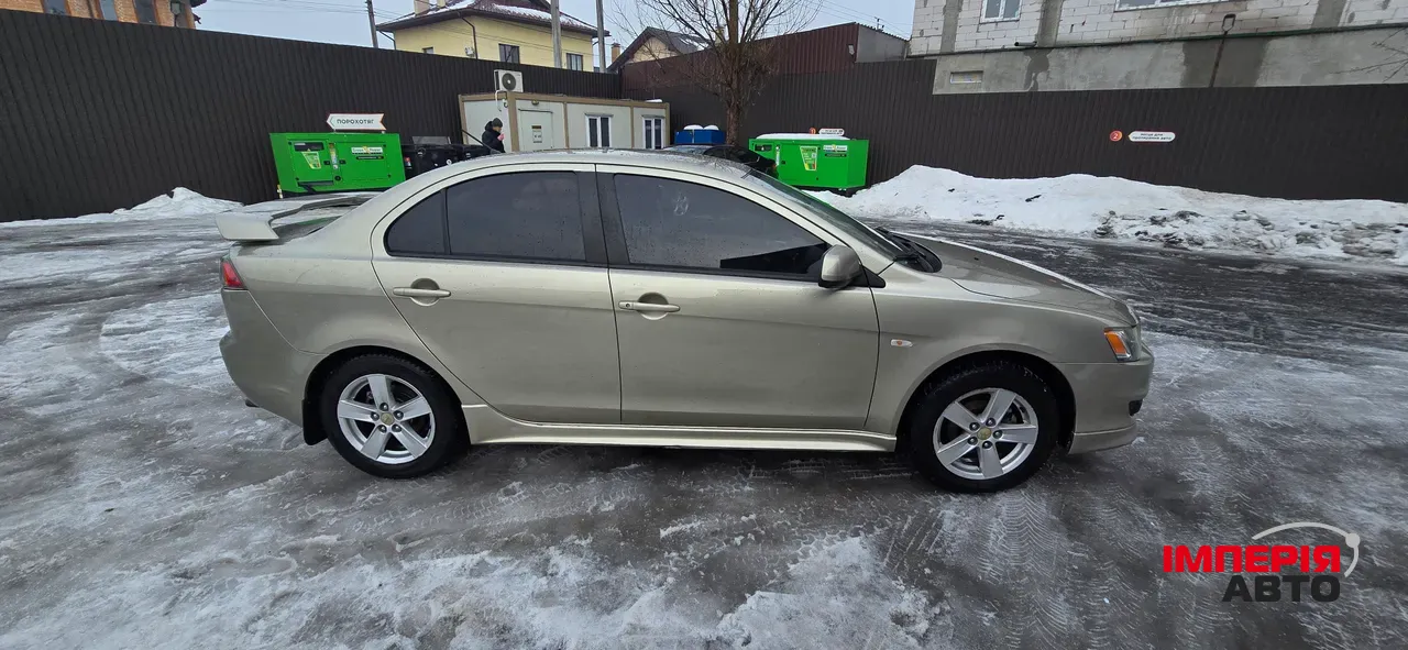 Mitsubishi Lancer - фото 14