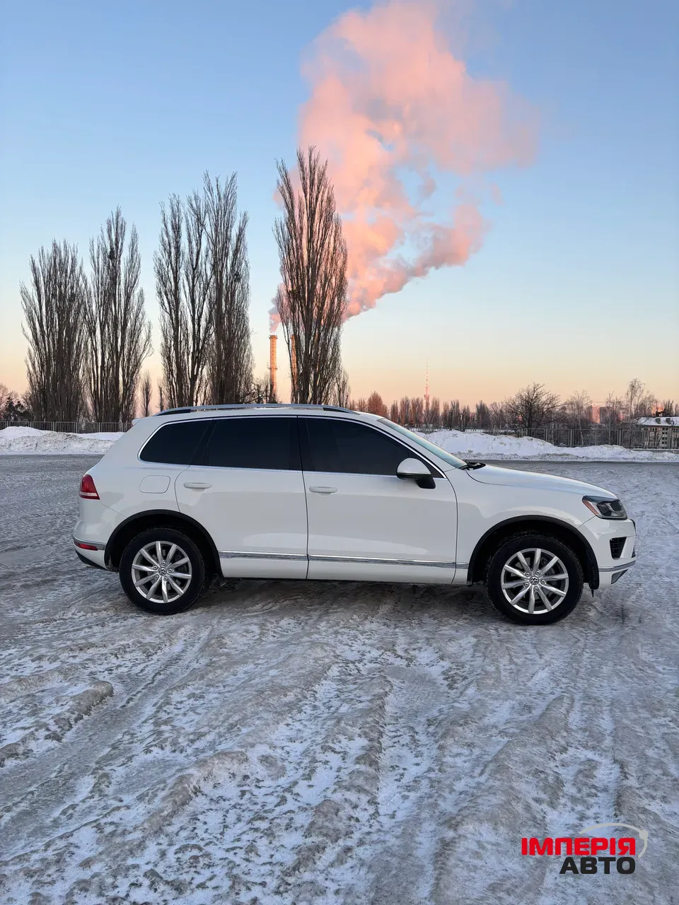 Volkswagen Touareg - фото 5