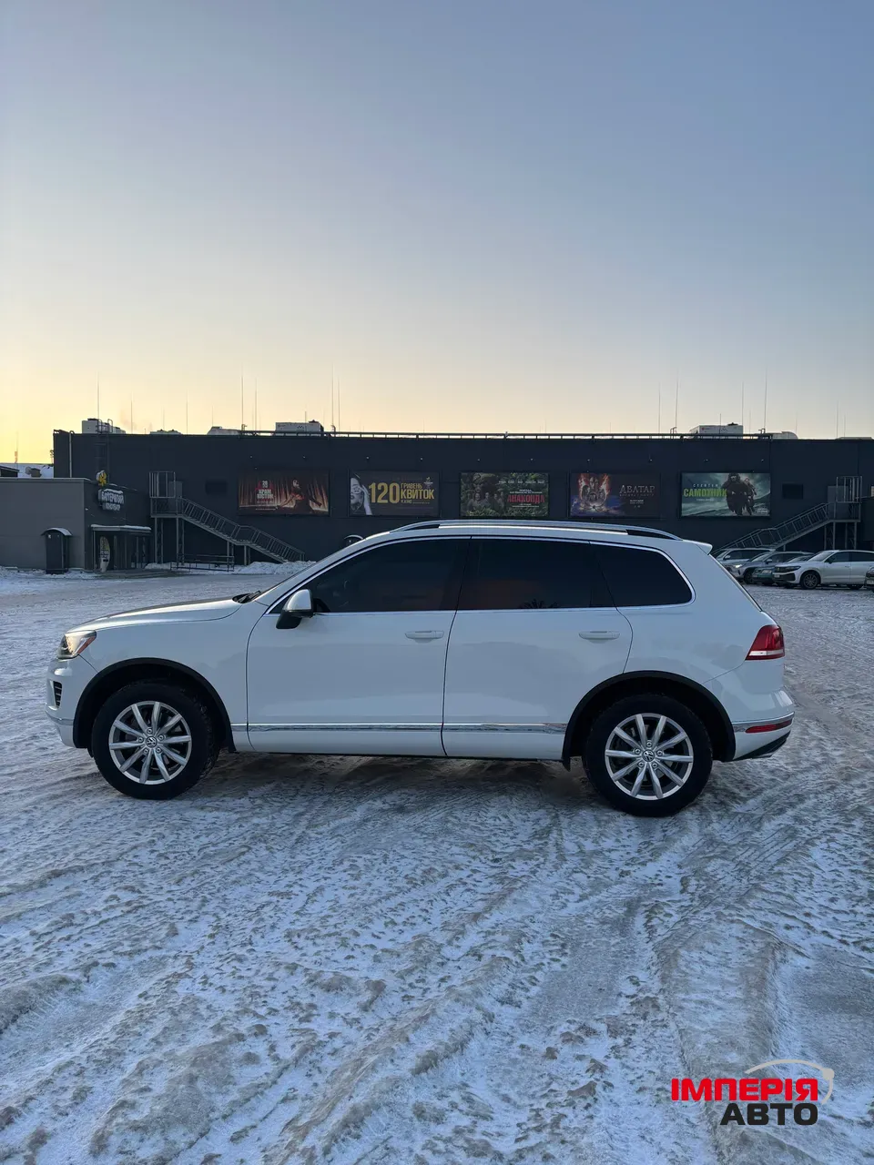 Volkswagen Touareg - фото 6