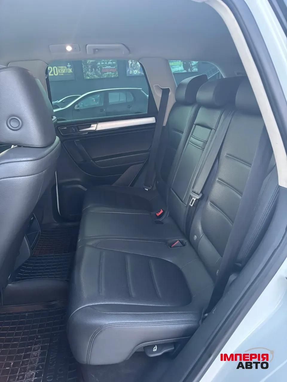 Volkswagen Touareg - фото 12