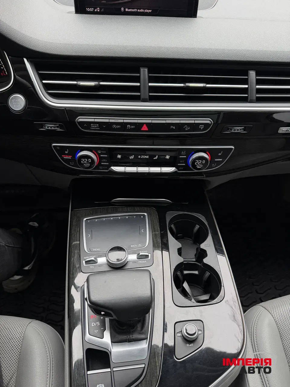 Audi Q7 - фото 30