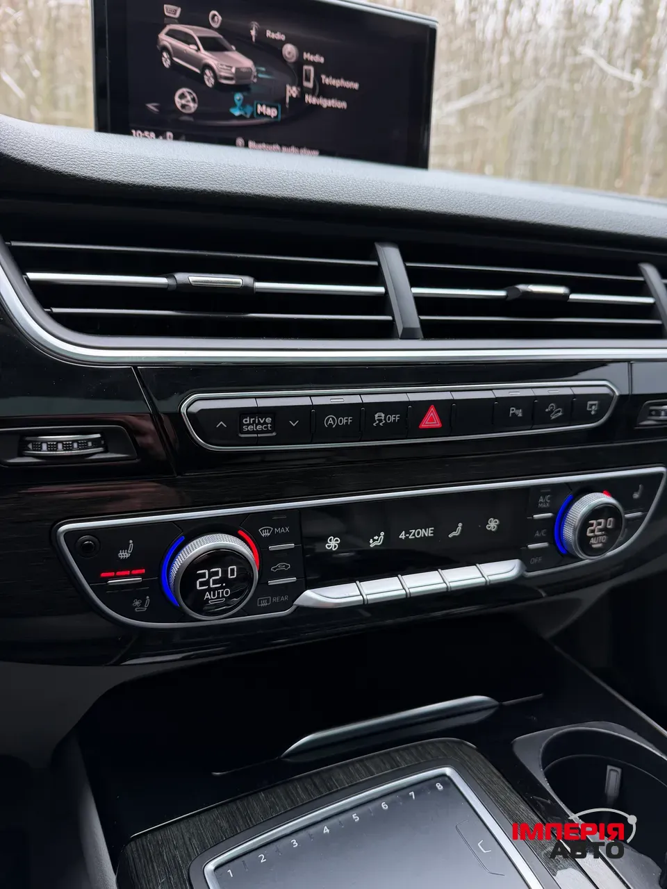 Audi Q7 - фото 31