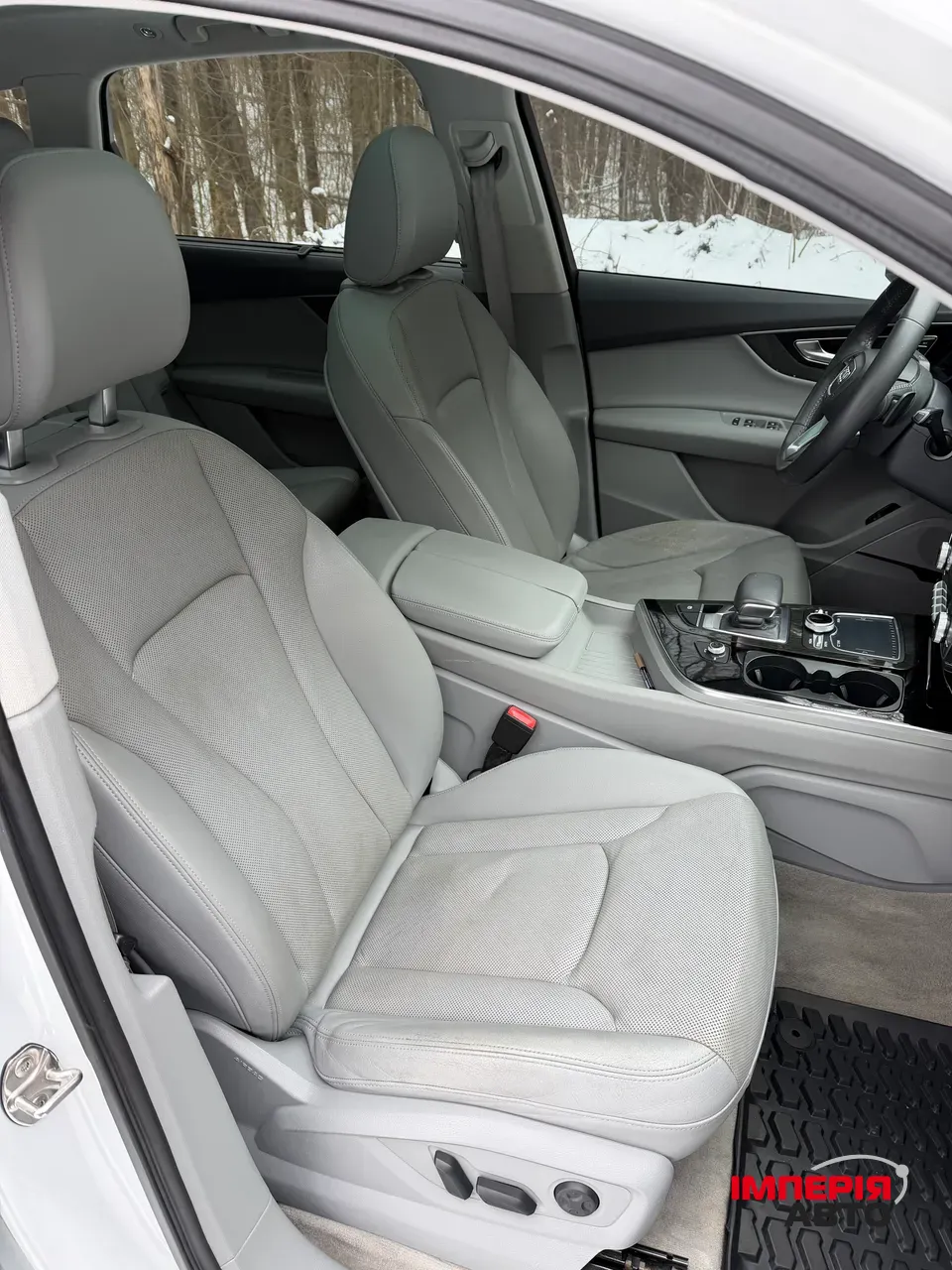 Audi Q7 - фото 37